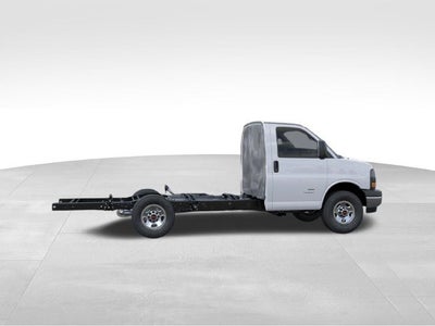 2026 GMC Savana Cutaway 3500 1WT