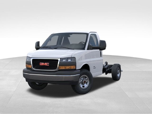 2026 GMC Savana Cutaway 3500 1WT