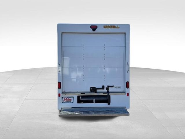 2025 GMC Savana Cutaway 3500 1WT