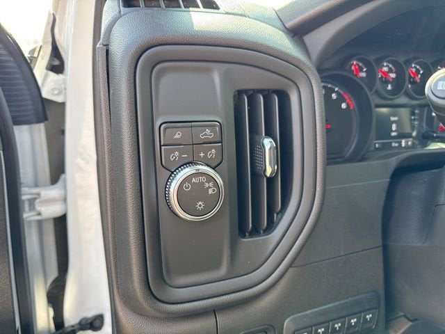 2025 GMC Sierra 3500 HD Chassis Cab Pro