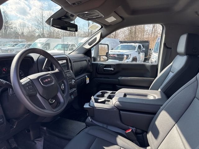 2025 GMC Sierra 3500 HD Chassis Cab Pro