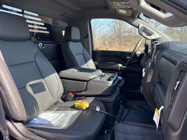 2025 GMC Sierra 3500 HD Chassis Cab Pro