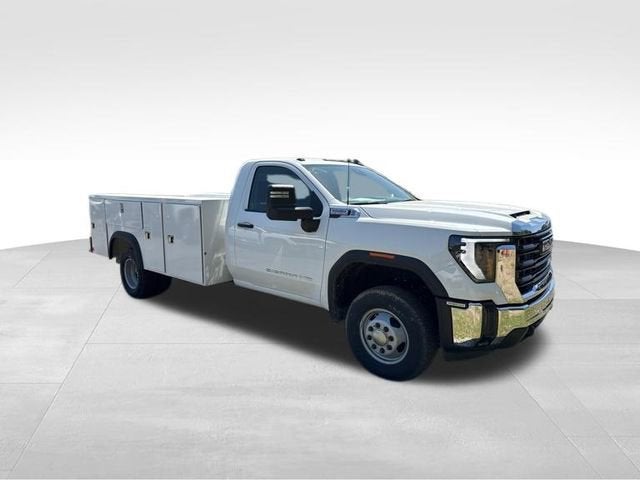 2026 GMC Sierra 3500 HD Chassis Cab Pro