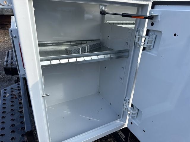 2025 GMC Sierra 3500 HD Chassis Cab Pro