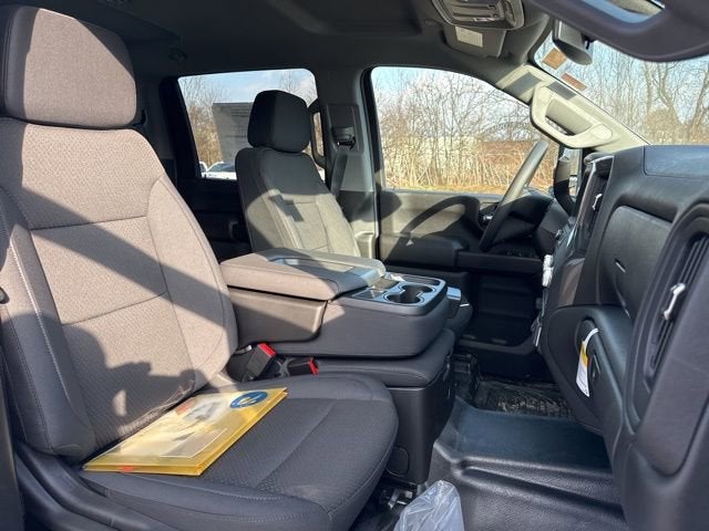 2025 GMC Sierra 3500 HD Chassis Cab Pro