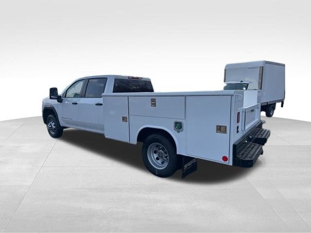 2025 GMC Sierra 3500 HD Chassis Cab Pro