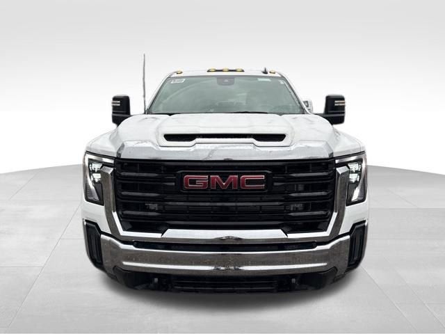 2025 GMC Sierra 3500 HD Chassis Cab Pro
