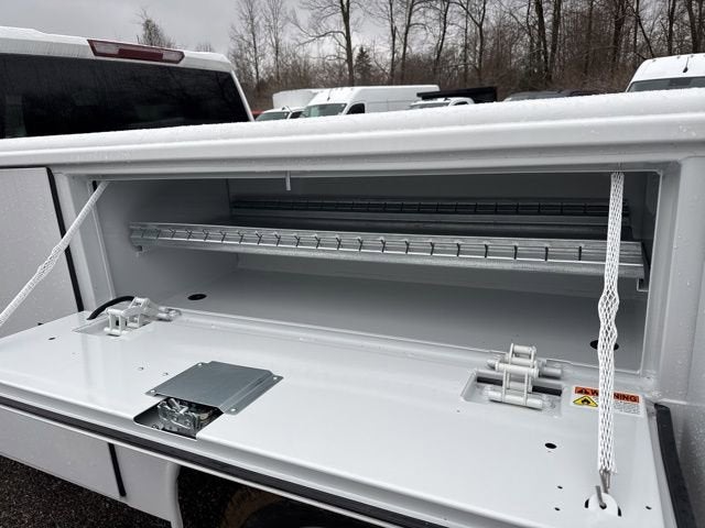 2025 GMC Sierra 3500 HD Chassis Cab Pro
