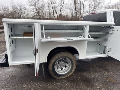 2025 GMC Sierra 3500 HD Chassis Cab Pro