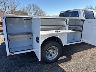 2025 GMC Sierra 3500 HD Chassis Cab Pro