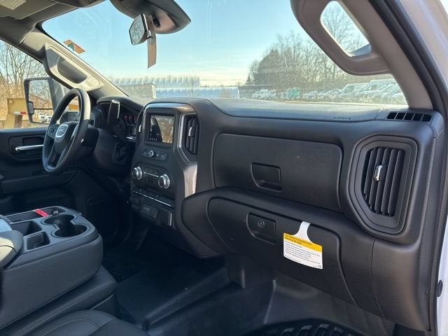 2025 GMC Sierra 3500 HD Chassis Cab Pro