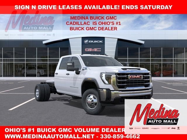 2026 GMC Sierra 4WD Crew Cab Chassis Pro's photo