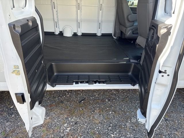 2025 GMC Savana Cargo Work Van