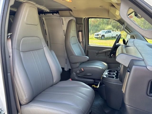 2025 GMC Savana Cargo Work Van