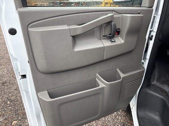 2025 GMC Savana Cargo Work Van