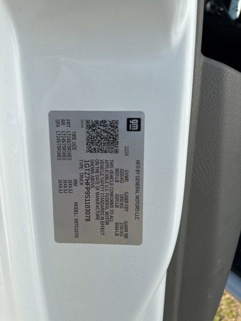 2025 GMC Savana Cargo Work Van