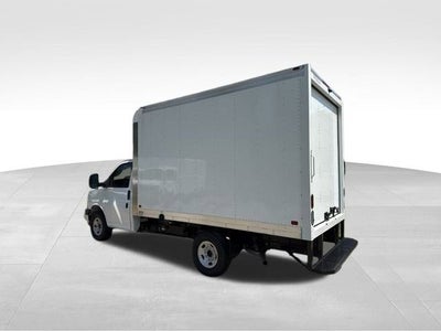 2025 GMC Savana Cutaway 3500 1WT