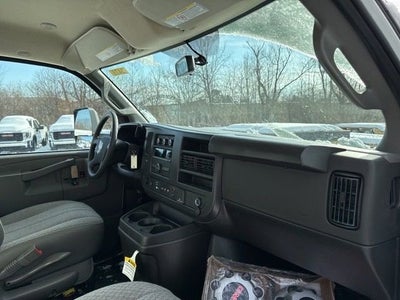 2026 GMC Savana Cutaway 3500 1WT