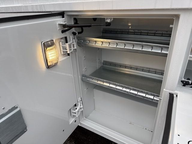 2026 GMC Savana Cutaway 3500 1WT