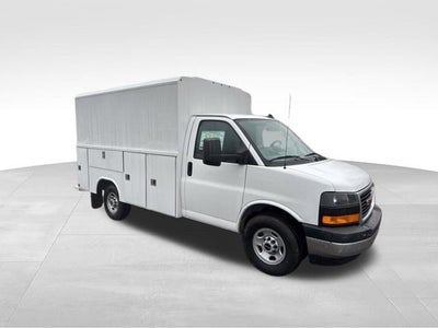 2026 GMC Savana Cutaway 3500 1WT