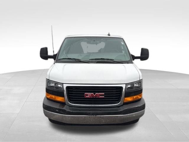 2026 GMC Savana Cutaway 3500 1WT