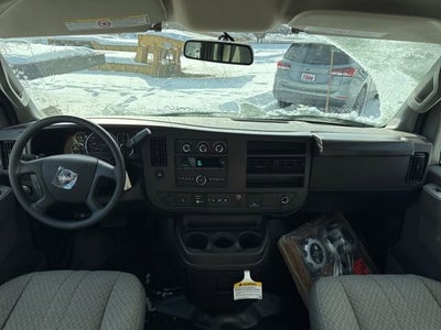 2026 GMC Savana Cutaway 3500 1WT