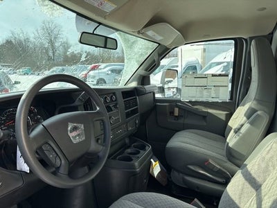 2026 GMC Savana Cutaway 3500 1WT