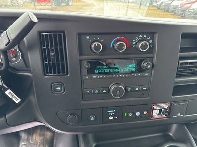 2025 GMC Savana Cutaway 3500 1WT