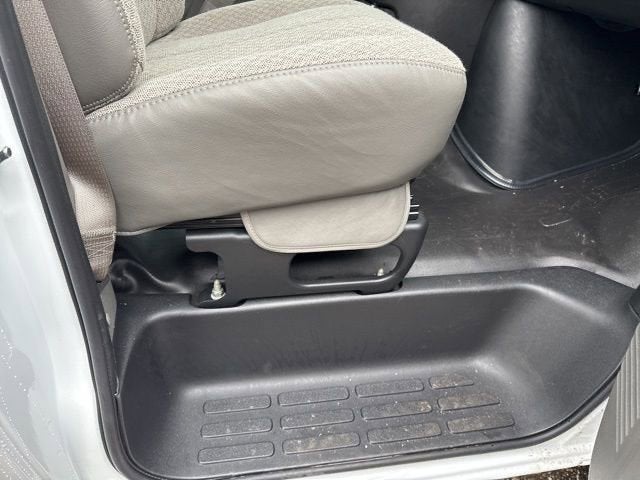 2025 GMC Savana Cutaway 3500 1WT