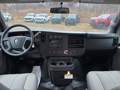 2025 GMC Savana Cutaway 3500 1WT