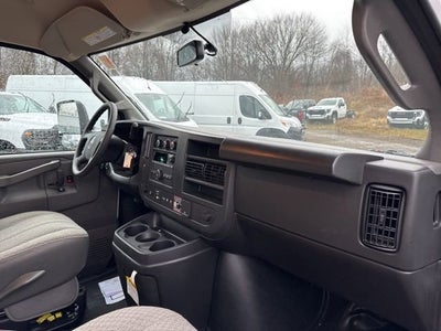 2025 GMC Savana Cutaway 3500 1WT