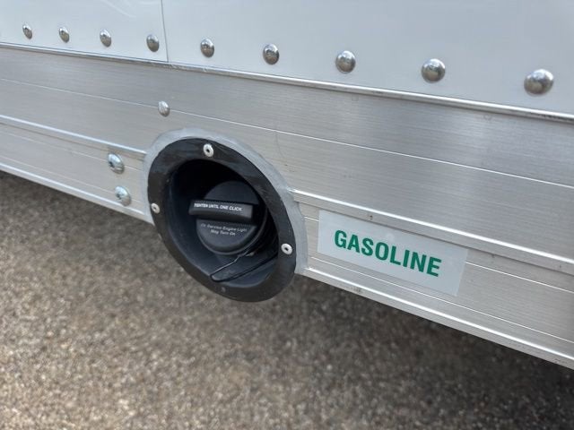 2025 GMC Savana Cutaway 3500 1WT