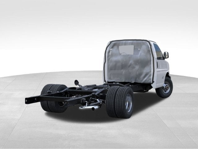 2026 GMC Savana Cutaway 3500 1WT