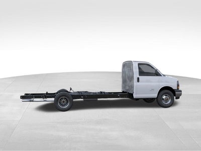 2026 GMC Savana Cutaway 3500 1WT