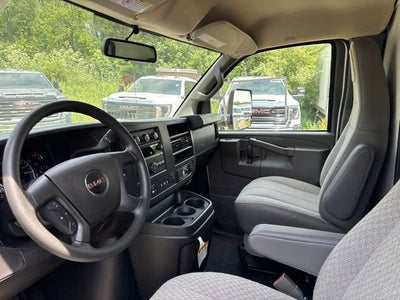 2025 GMC Savana Cutaway 3500 1WT