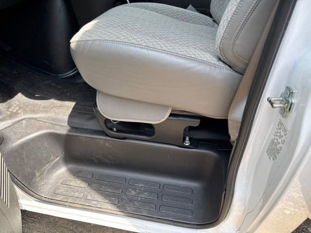 2025 GMC Savana Cutaway 3500 1WT