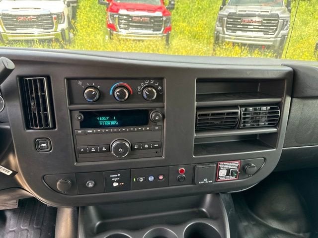 2025 GMC Savana Cutaway 3500 1WT