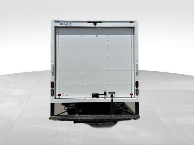 2025 GMC Savana Cutaway 3500 1WT