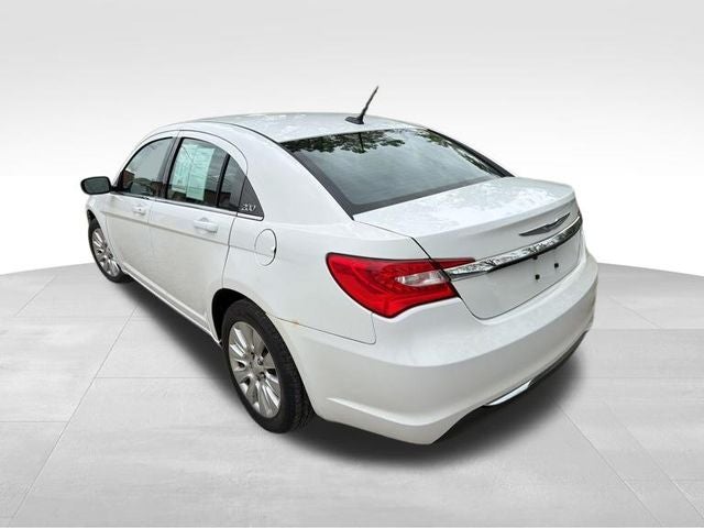 2013 Chrysler 200 LX