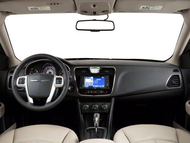 2013 Chrysler 200 LX