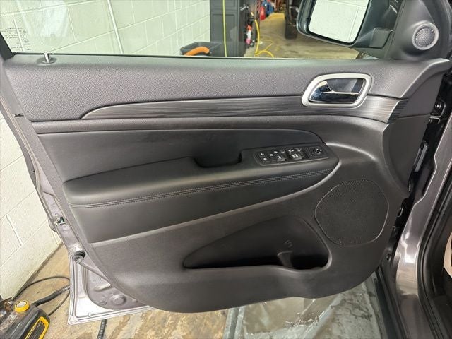 2019 Jeep Grand Cherokee Laredo E