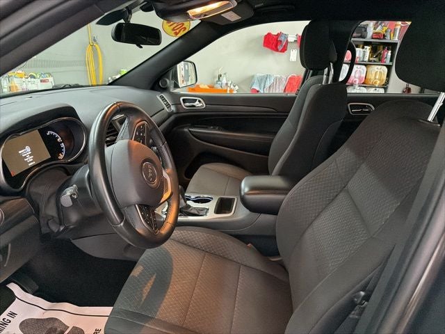 2019 Jeep Grand Cherokee Laredo E