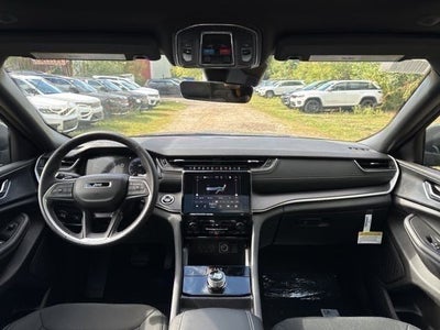 2025 Jeep Grand Cherokee Laredo X