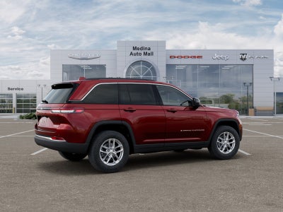 2026 Jeep Grand Cherokee Laredo