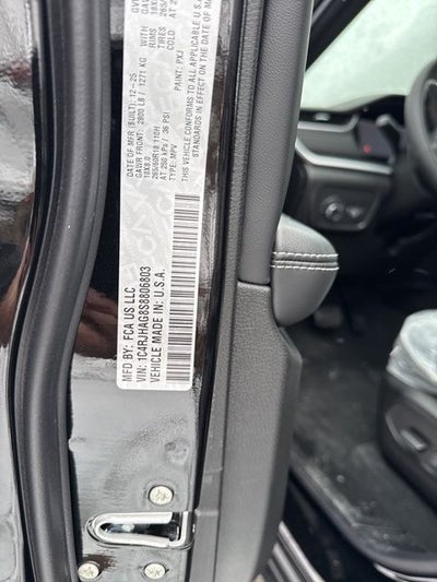 2025 Jeep Grand Cherokee Laredo