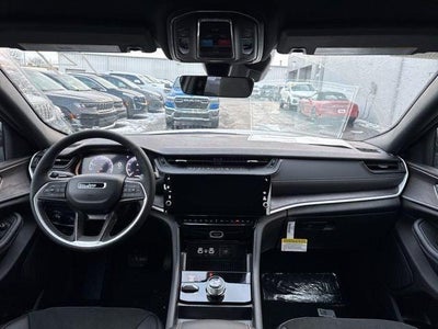 2026 Jeep Grand Cherokee Laredo