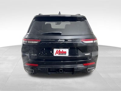 2022 Jeep Grand Cherokee Summit