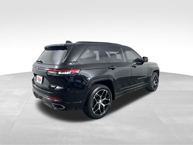 2022 Jeep Grand Cherokee Summit