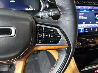 2022 Jeep Grand Cherokee Summit