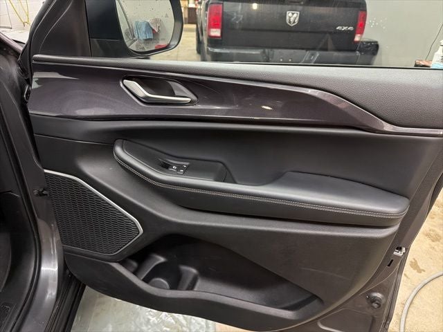 2021 Jeep Grand Cherokee L Laredo